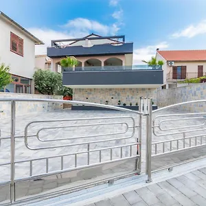 Apartman Rada Biograd Na Moru